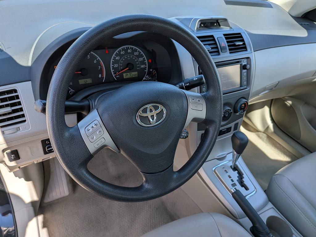 Thumbnail: 2013 Toyota Corolla - 2