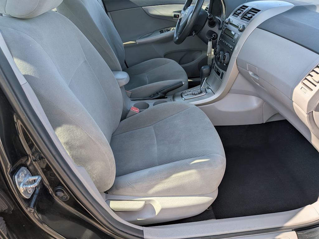 Thumbnail: 2011 Toyota Corolla - 26