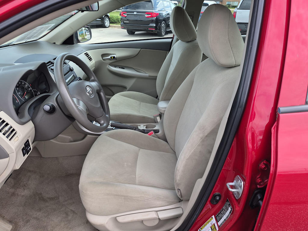 Thumbnail: 2010 Toyota Corolla - 10