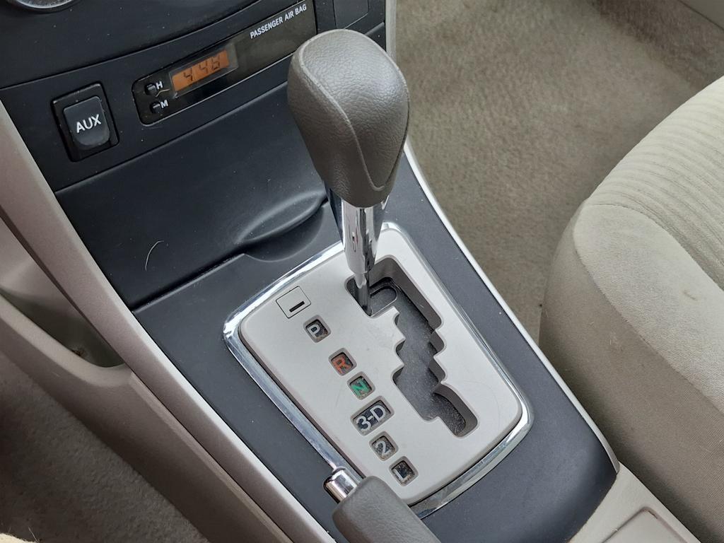 Thumbnail: 2010 Toyota Corolla - 15