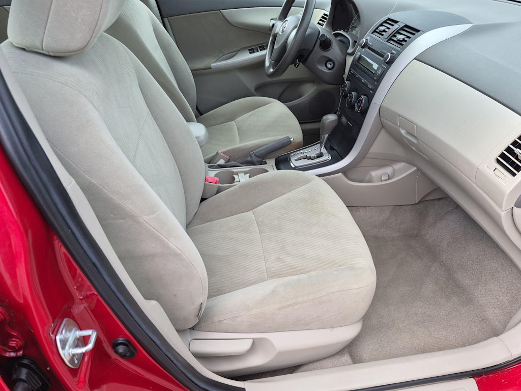 Thumbnail: 2010 Toyota Corolla - 11