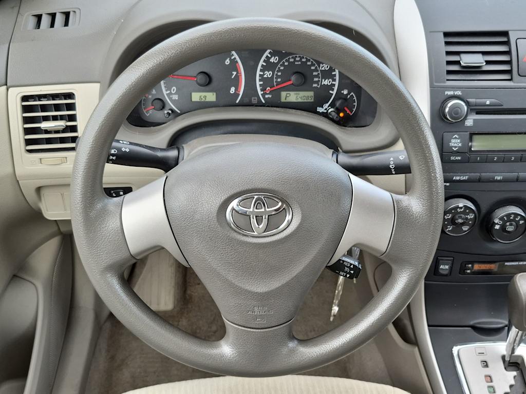 Thumbnail: 2010 Toyota Corolla - 13
