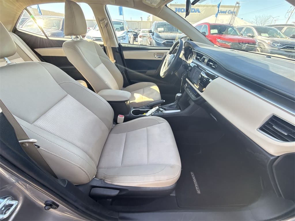 2015 Toyota Corolla LE 25