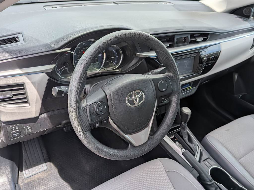 Thumbnail: 2015 Toyota Corolla - 2