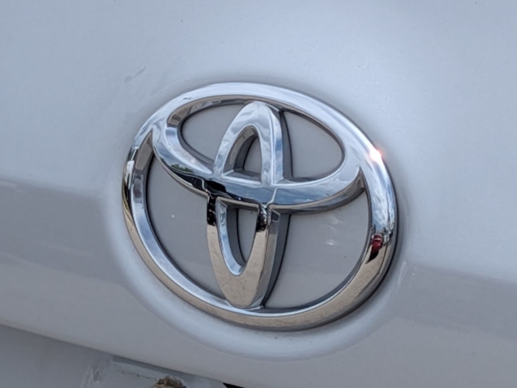 Thumbnail: 2015 Toyota Corolla - 25