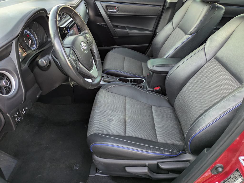 Thumbnail: 2017 Toyota Corolla - 10