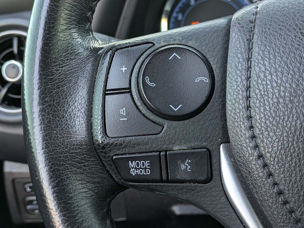 Thumbnail: 2017 Toyota Corolla - 26