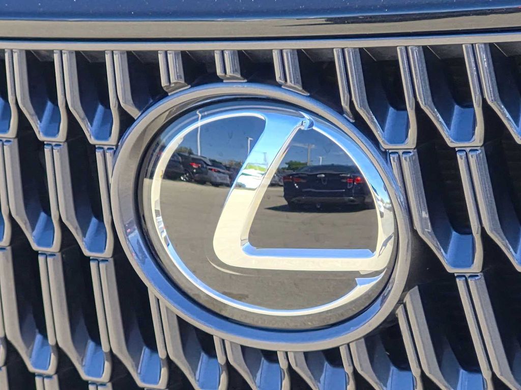 Thumbnail: 2024 Lexus ES - 6