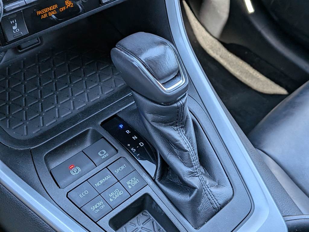 Thumbnail: 2021 Toyota RAV4 - 14