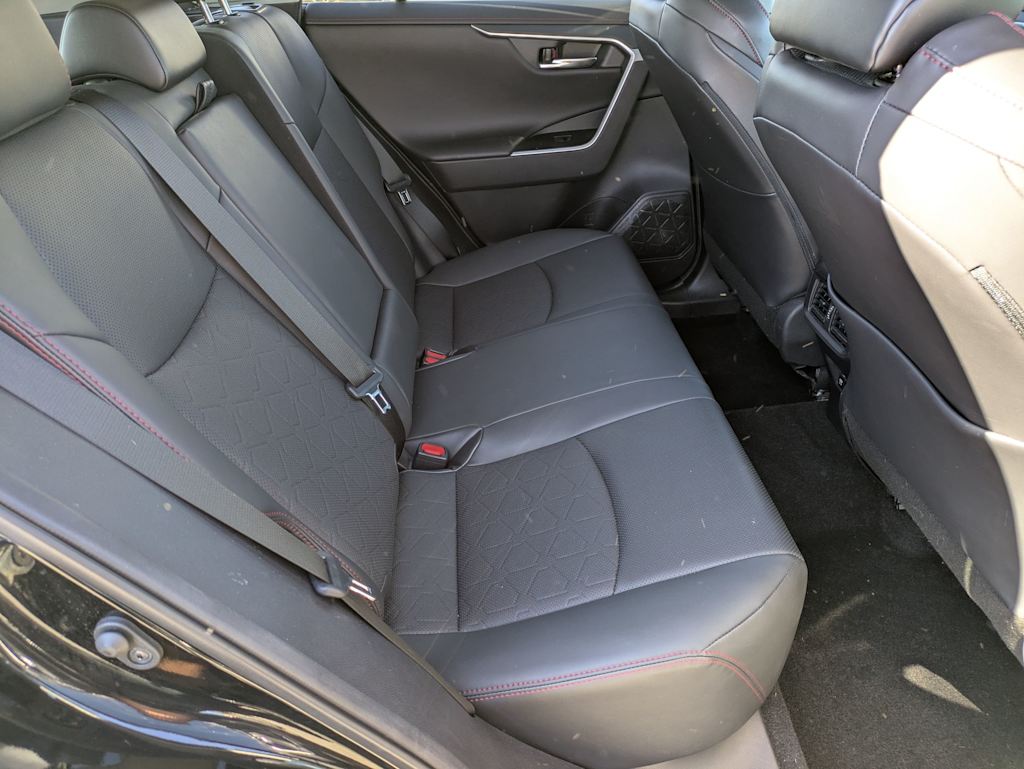 Thumbnail: 2020 Toyota RAV4 - 28