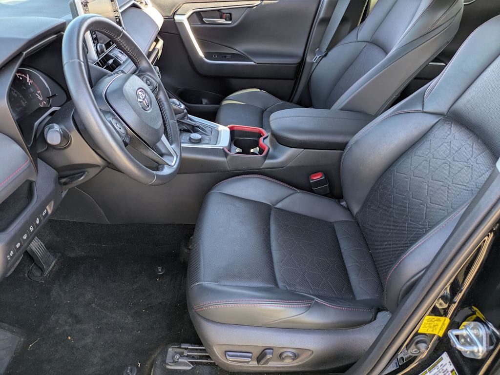 Thumbnail: 2020 Toyota RAV4 - 9