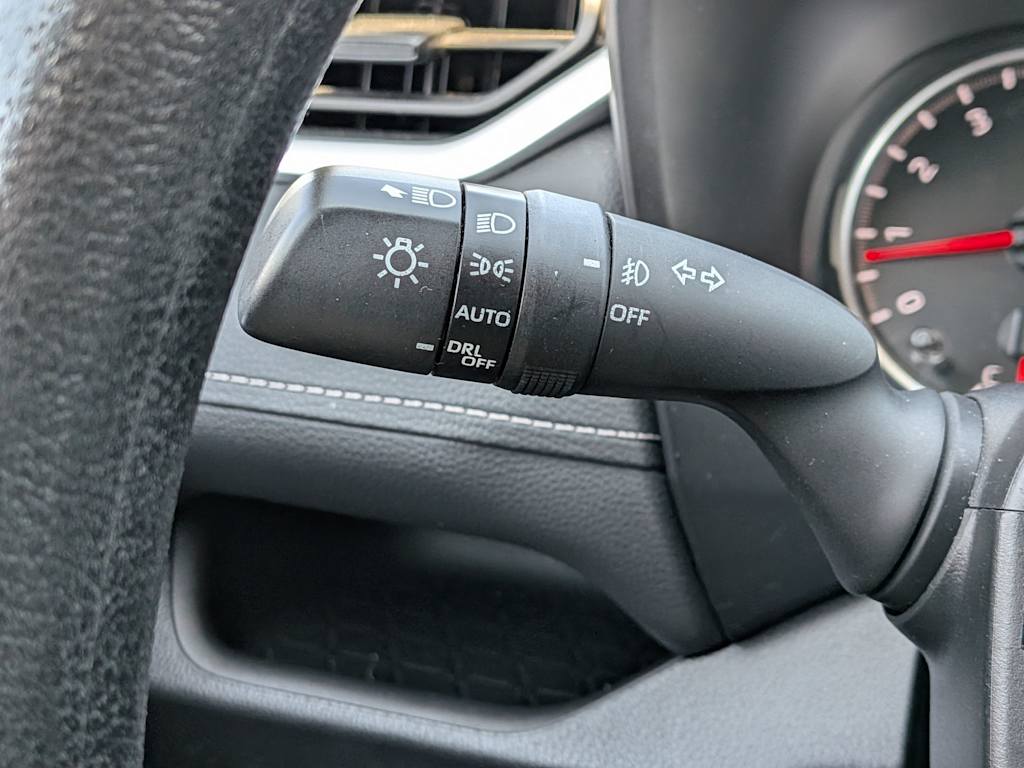 Thumbnail: 2020 Toyota RAV4 - 31