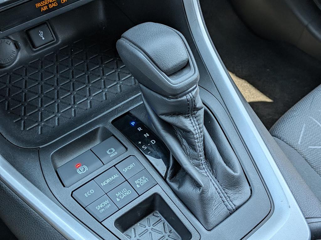 Thumbnail: 2020 Toyota RAV4 - 14