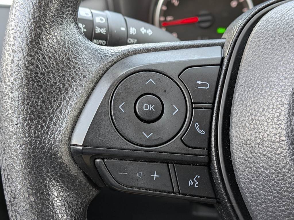 Thumbnail: 2020 Toyota RAV4 - 28
