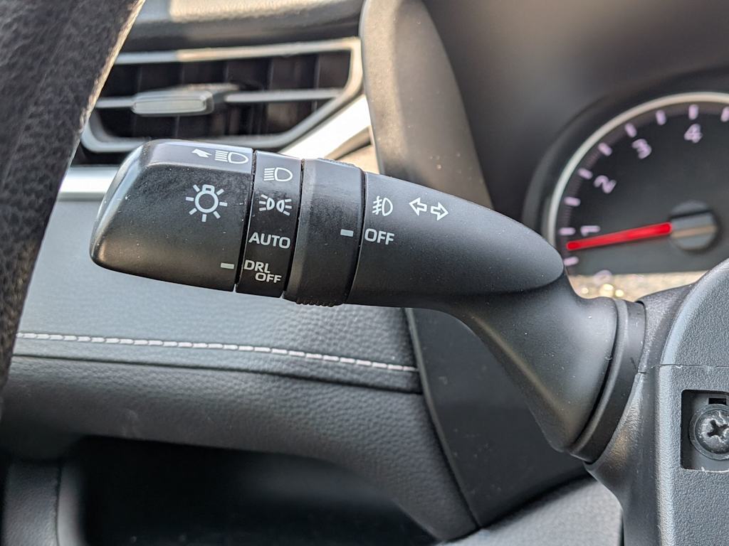 Thumbnail: 2020 Toyota RAV4 - 31