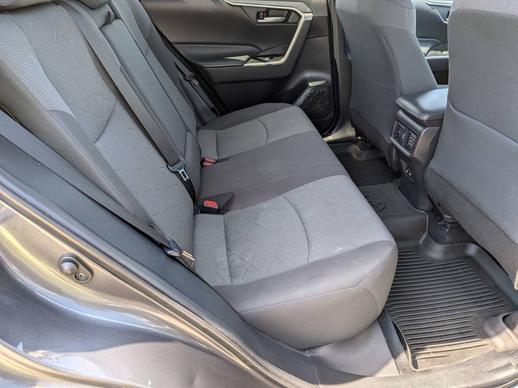 Thumbnail: 2020 Toyota RAV4 - 27