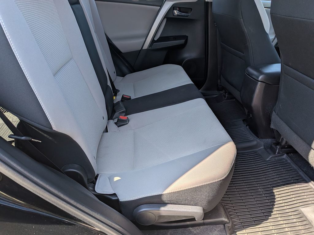 Thumbnail: 2017 Toyota RAV4 - 27