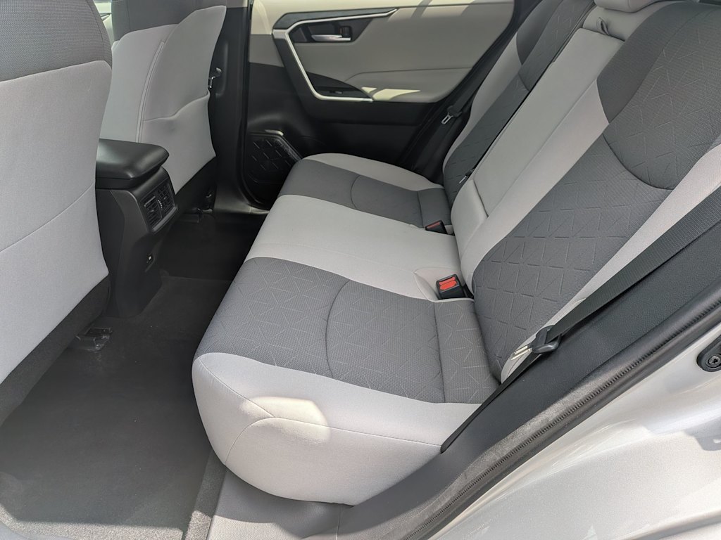 Thumbnail: 2021 Toyota RAV4 - 27
