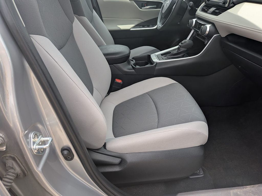 Thumbnail: 2021 Toyota RAV4 - 10