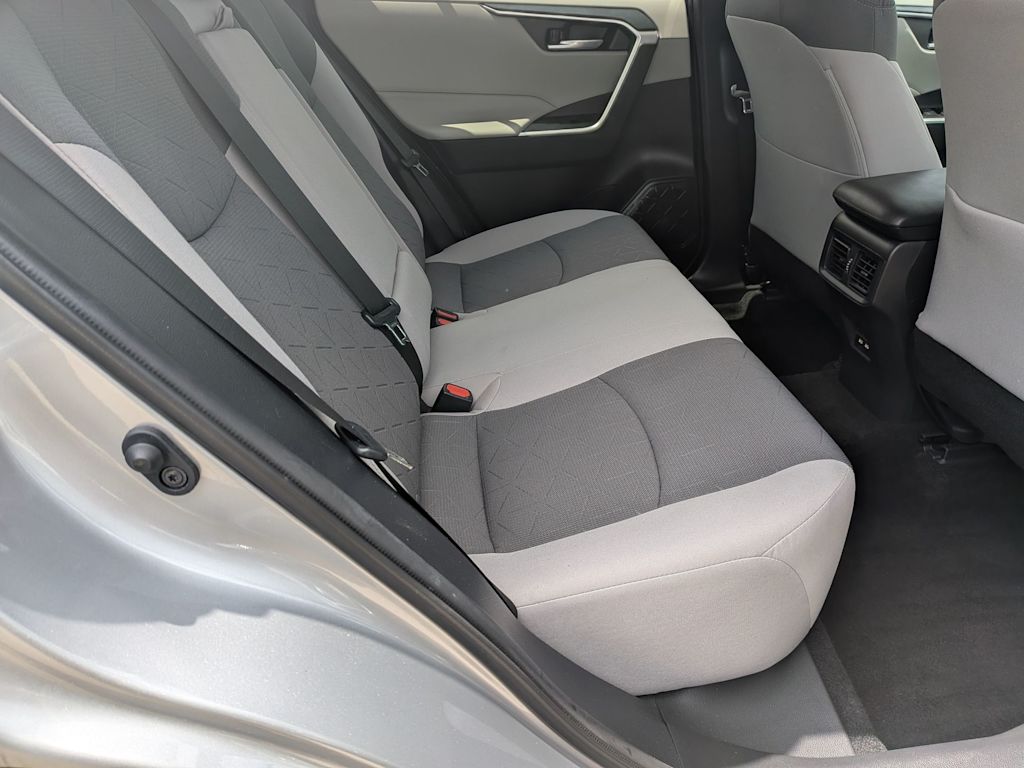 Thumbnail: 2021 Toyota RAV4 - 28