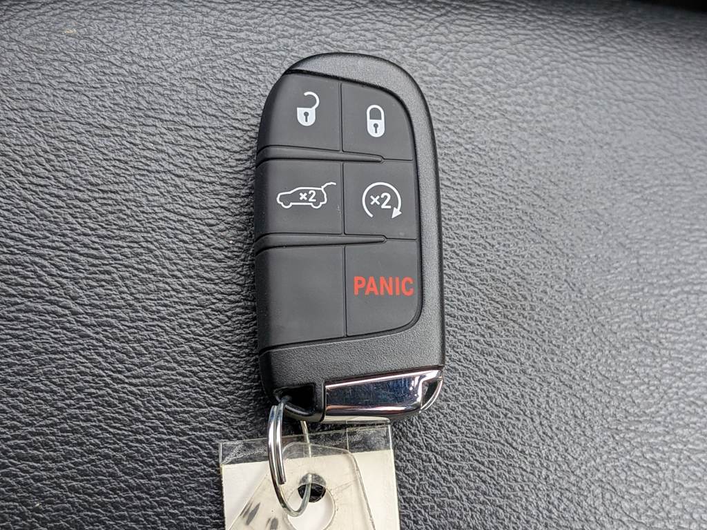 Thumbnail: 2022 Jeep Compass - 18