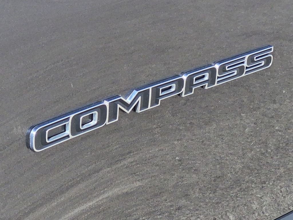 Thumbnail: 2022 Jeep Compass - 6
