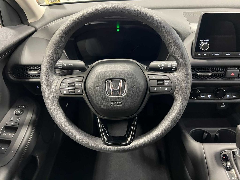 Thumbnail: 2025 Honda HR-V - 2