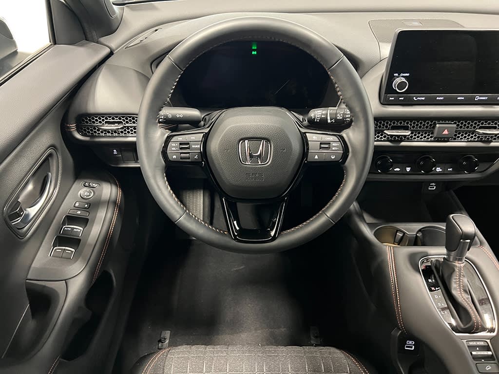 2025 Honda HR-V Sport 2