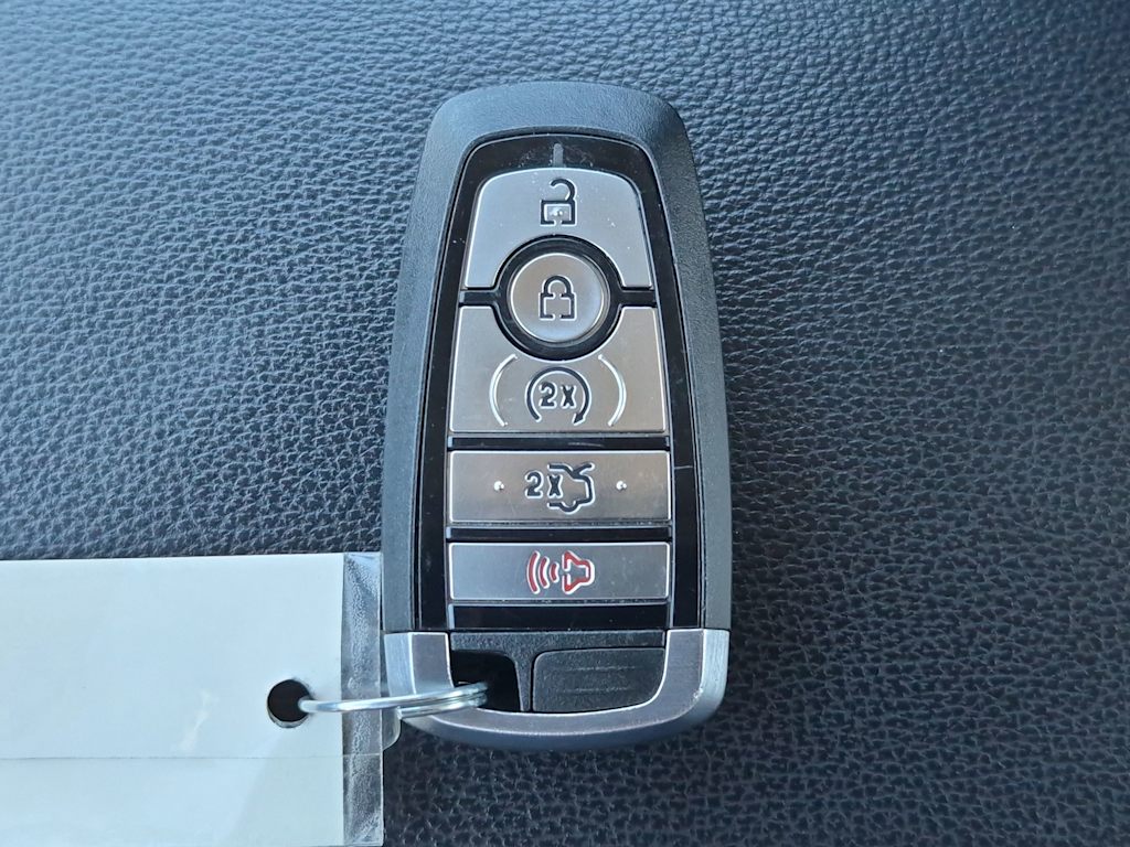 Thumbnail: 2019 Ford Fusion - 17