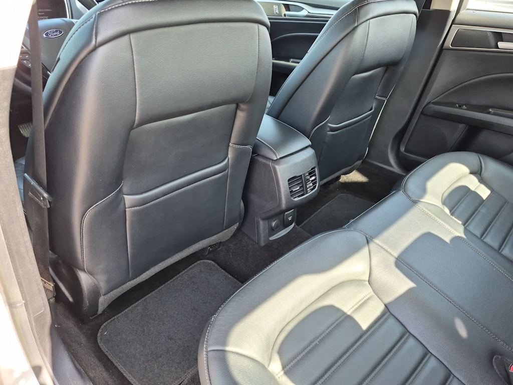 Thumbnail: 2017 Ford Fusion - 11