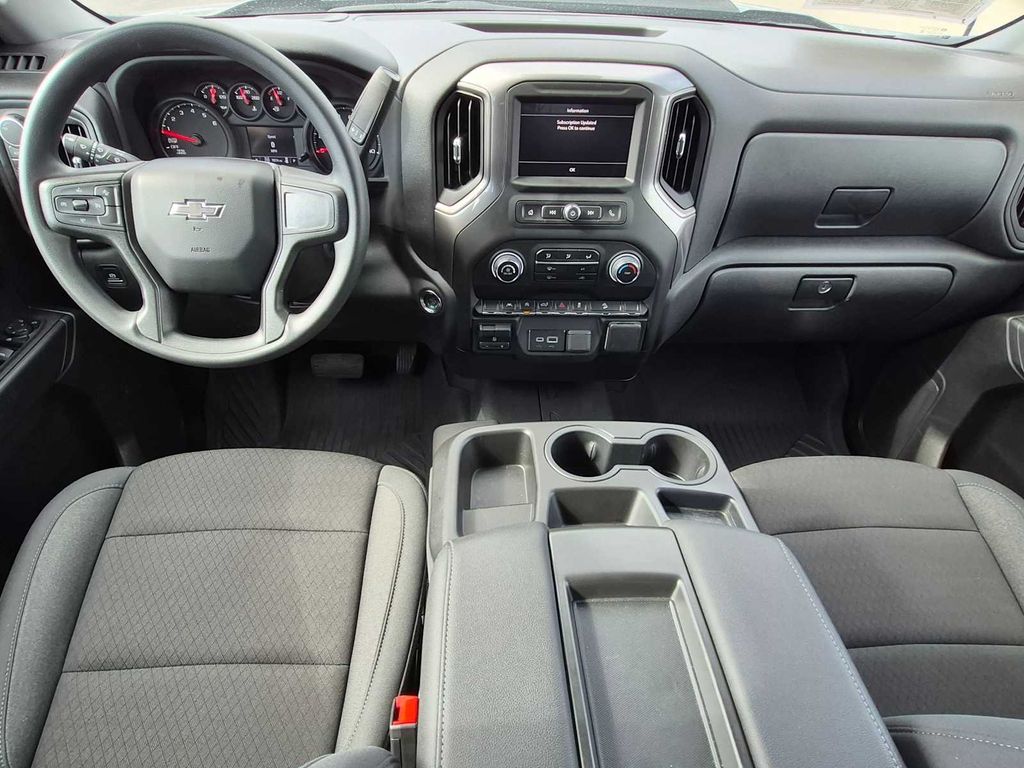 Thumbnail: 2025 Chevrolet Silverado 1500 - 13