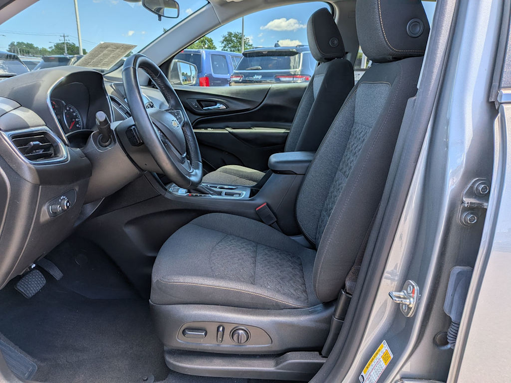Thumbnail: 2023 Chevrolet Equinox - 9