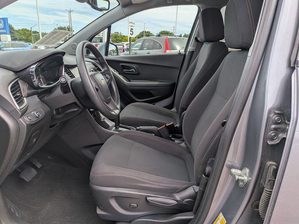 Thumbnail: 2020 Chevrolet Trax - 8