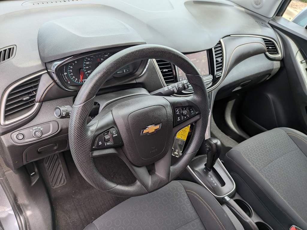 Thumbnail: 2020 Chevrolet Trax - 2
