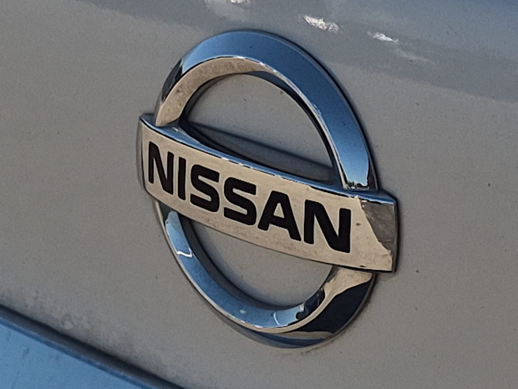 Thumbnail: 2017 Nissan Sentra - 25
