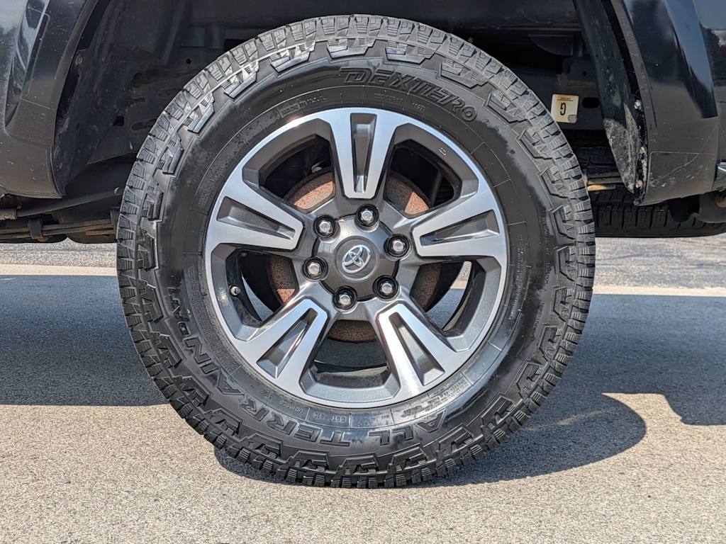 Thumbnail: 2019 Toyota Tacoma - 8