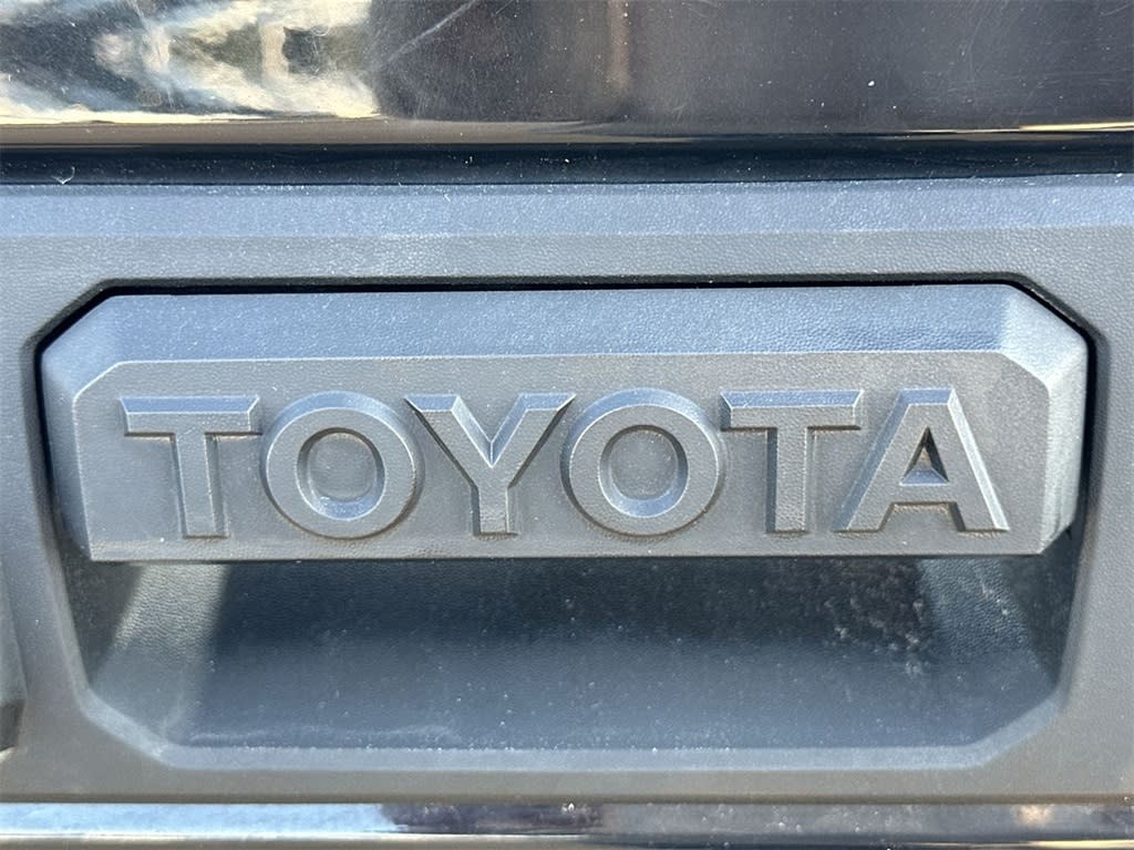 2021 Toyota Tacoma Limited 21