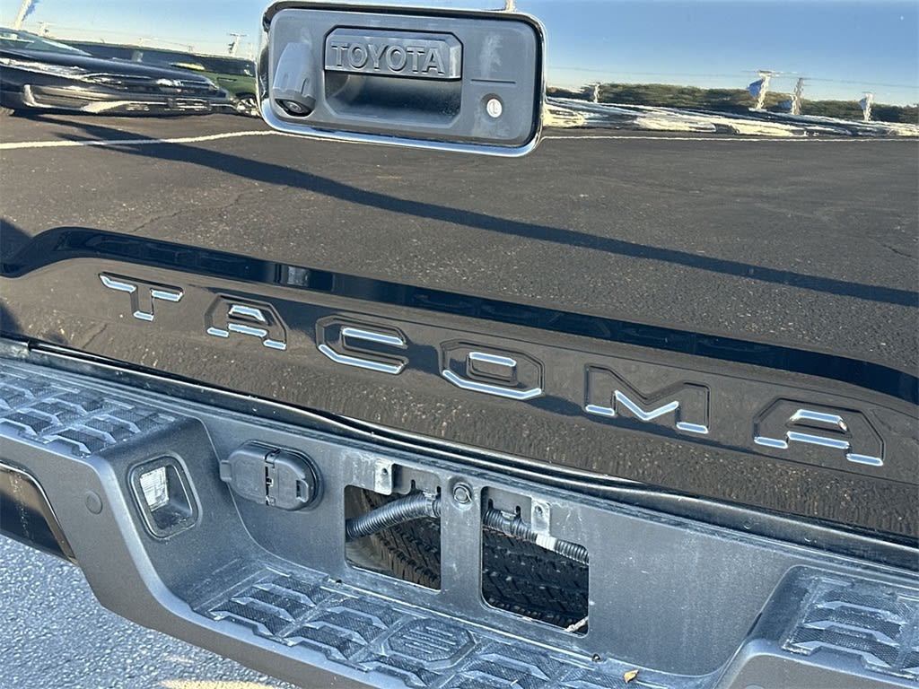 2021 Toyota Tacoma Limited 6