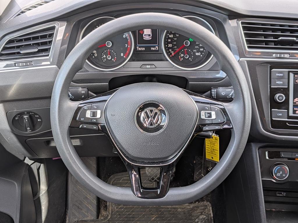 Thumbnail: 2018 Volkswagen Tiguan - 9