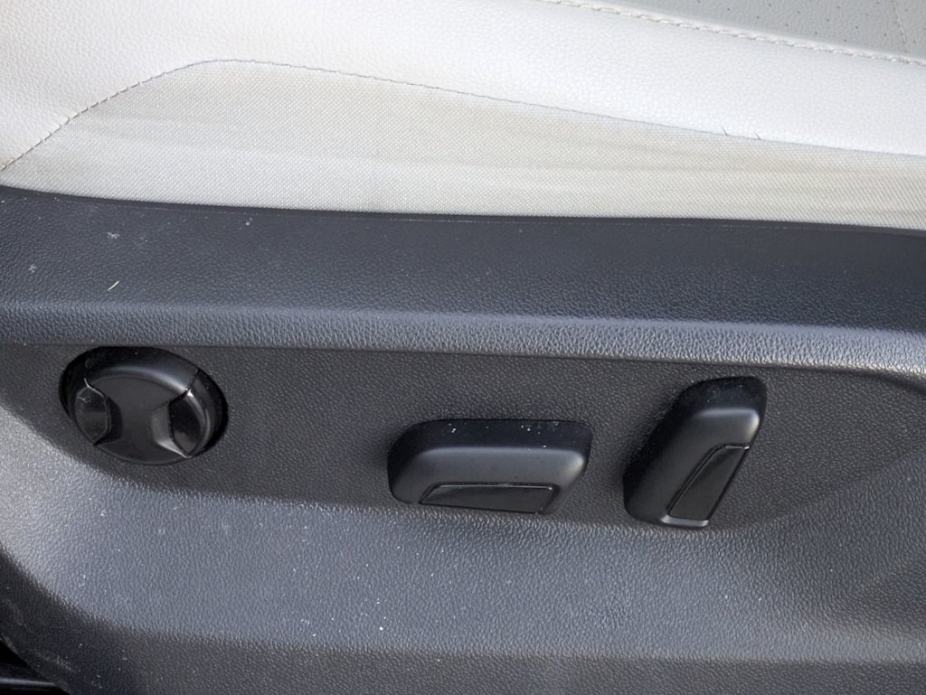 Thumbnail: 2019 Volkswagen Tiguan - 23