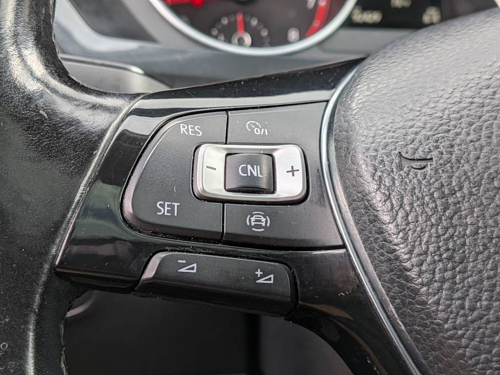 Thumbnail: 2019 Volkswagen Tiguan - 30