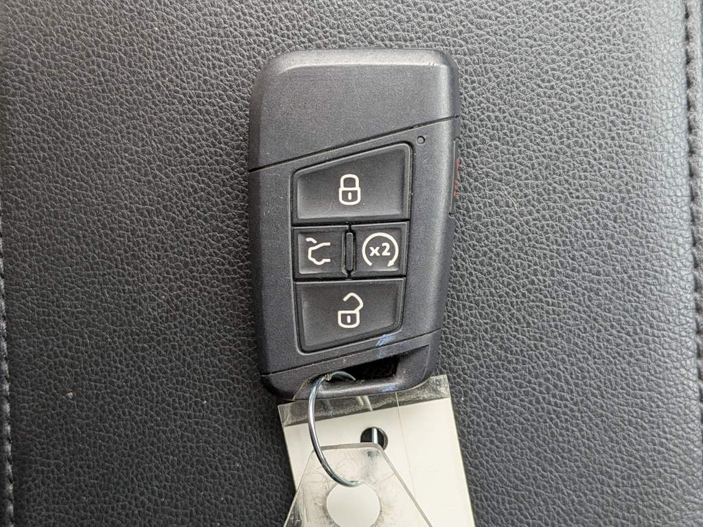 Thumbnail: 2019 Volkswagen Tiguan - 17