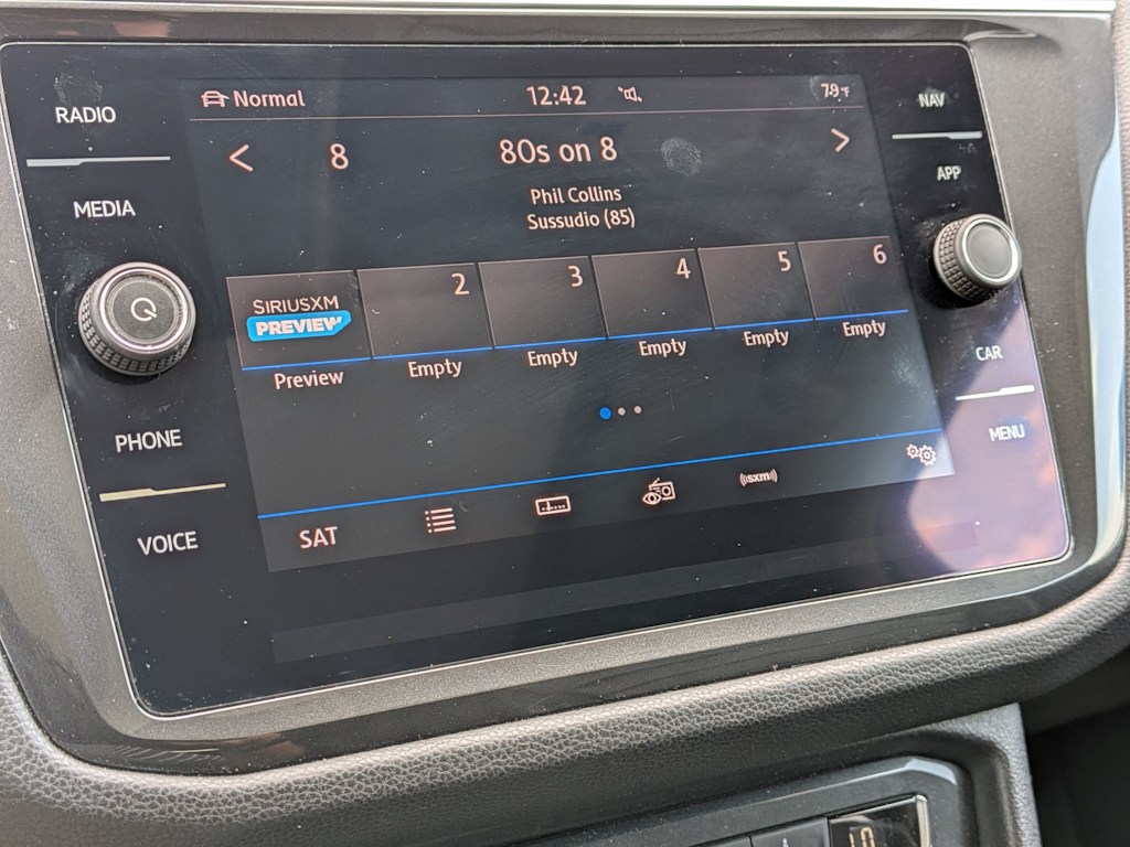 Thumbnail: 2019 Volkswagen Tiguan - 14