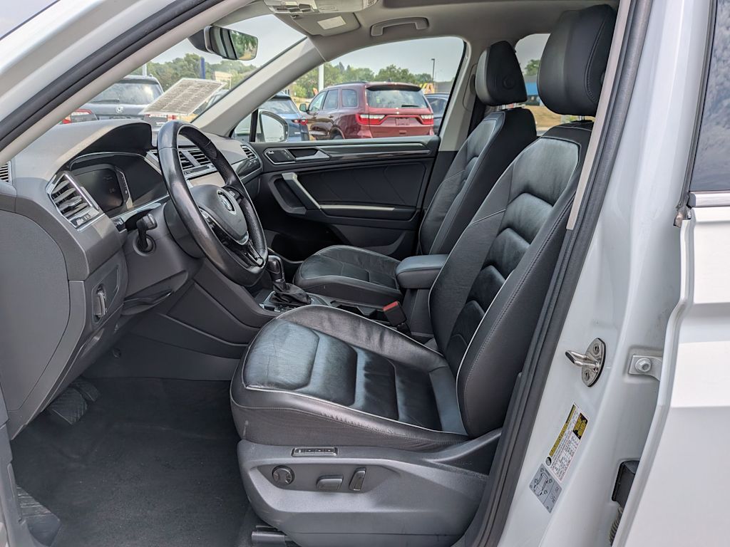 Thumbnail: 2019 Volkswagen Tiguan - 10