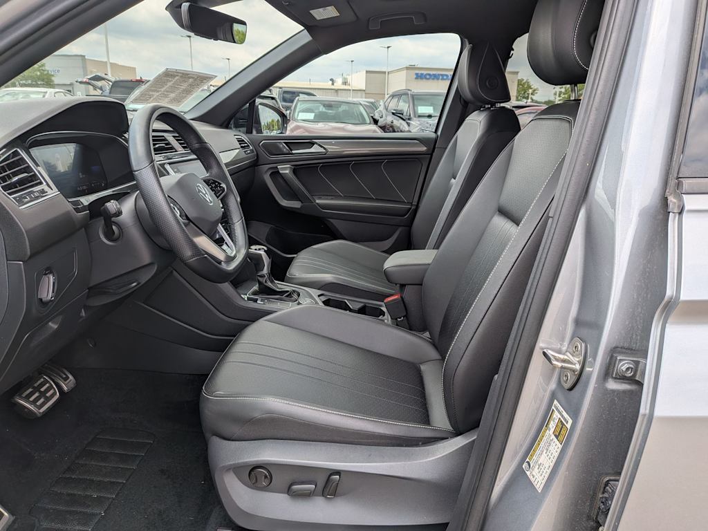 Thumbnail: 2024 Volkswagen Tiguan - 10