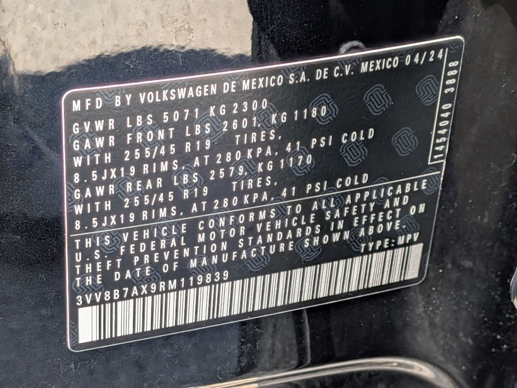 Thumbnail: 2024 Volkswagen Tiguan - 17