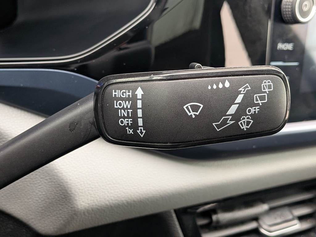 Thumbnail: 2022 Volkswagen Taos - 31