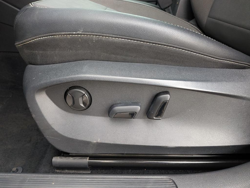 Thumbnail: 2022 Volkswagen Taos - 24