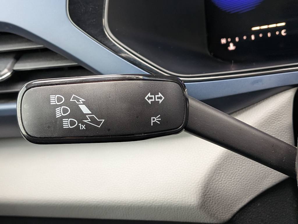 Thumbnail: 2022 Volkswagen Taos - 32