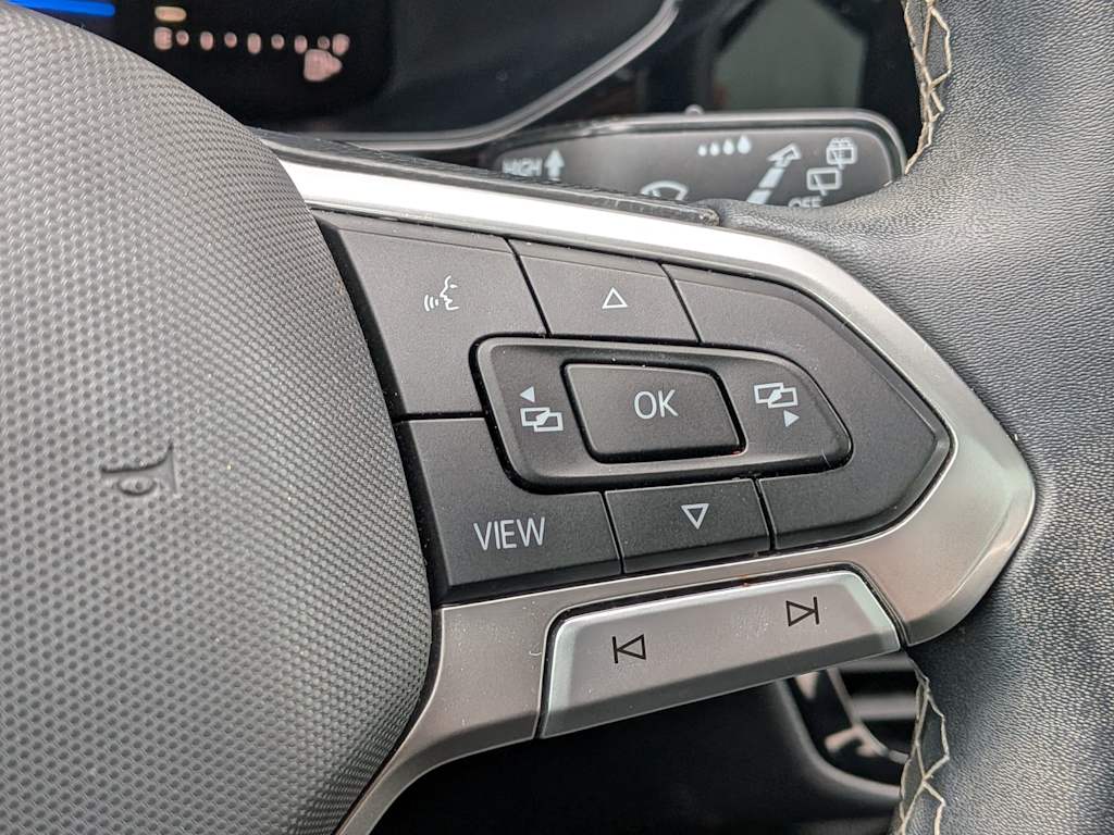 Thumbnail: 2022 Volkswagen Taos - 30